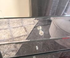 glass unit with 3 drawers