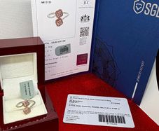 Gold 9K Rose Gold SGL Certified Natural Pink Diamond & White Diamond