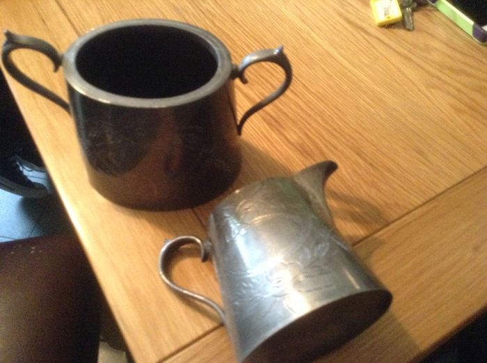 Milk and sugar set