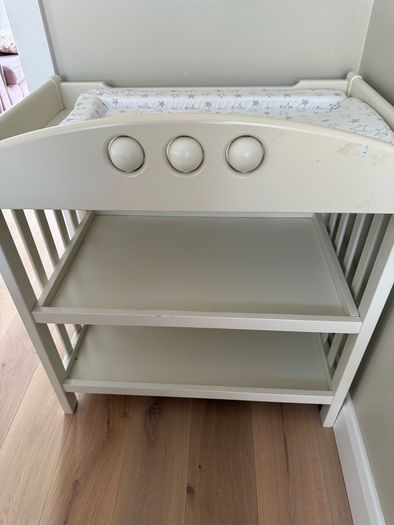 Baby changing table