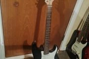 fender squier strat standard