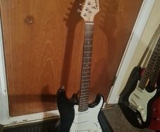 fender squier strat standard