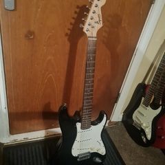 fender squier strat standard