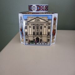 Royal Worcester The Buckingham Palace Tea Caddy