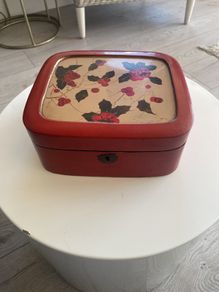 Vintage Festive Japanese Lacquer Box