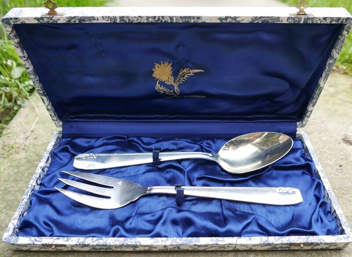 Vintage Set From The Goldsmith's House Le Chardon in its original box