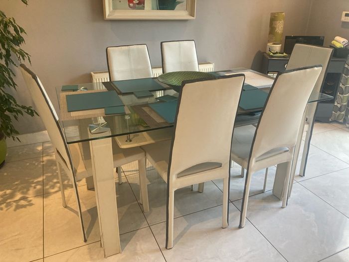 6 Dining Room Chairs