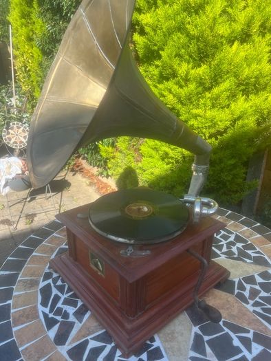 Gramophone His Masters voice