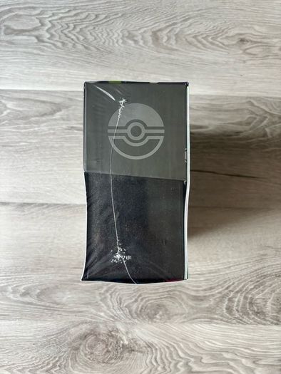Pokemon Pitch Black Elite Trainer Box