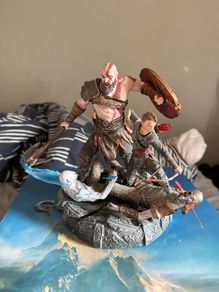 God of war statue