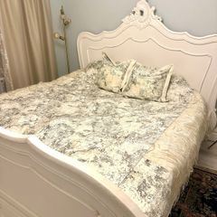 Silk custom made bed throw and pillows