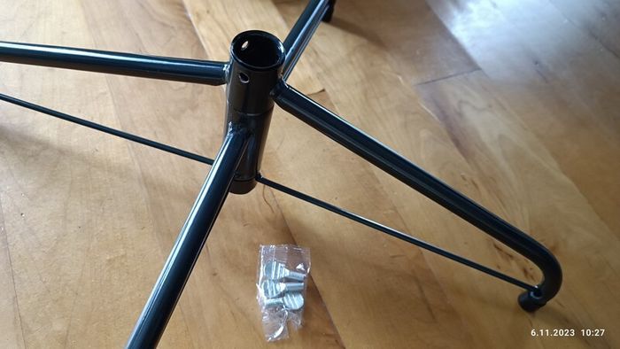 Christmas tree tripod iron