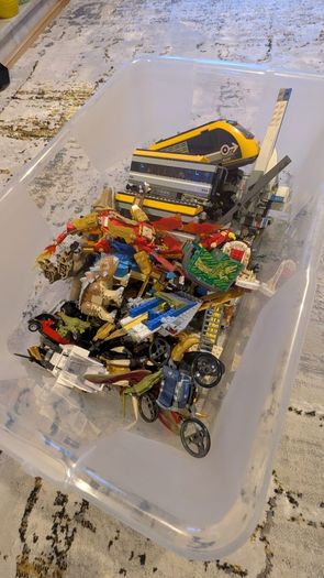 Mixed Lego parts