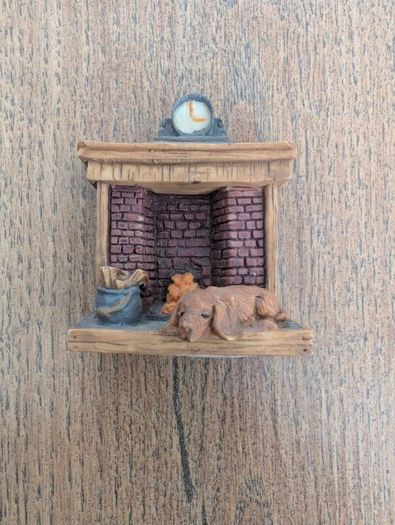 5 miniatures for collectors or dollhouses