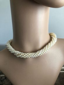 pearl choker necklace