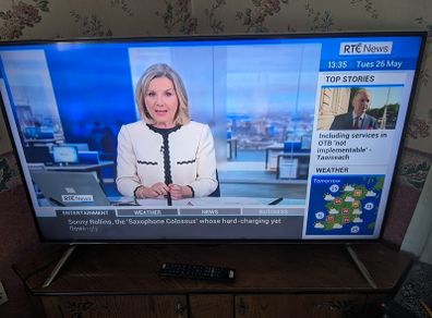 TV - 48 inch none smart.