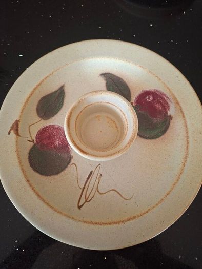 Ballydougan Pottery - Apple design - Hand painted