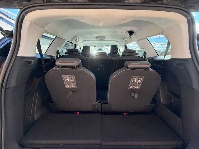 Peugeot 5008: Price Drop! 1k off! Only 110k km!