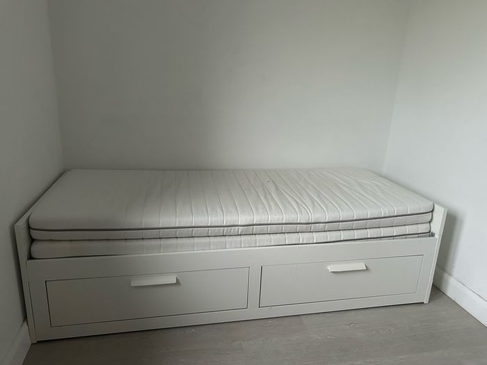 IKEA BRIMNES Daybed with 2 Drawers & Mattresses