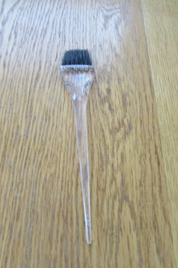 Hair Colouring Brush for Sale