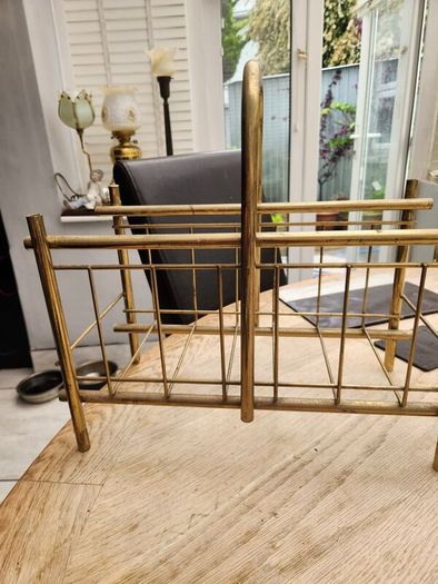 antique magasine stand
