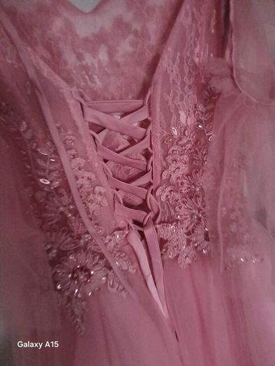 conformation dress