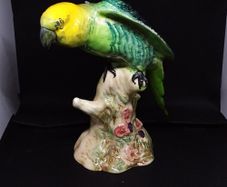 Vintage Beswick Parakeet - 930