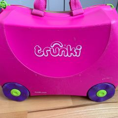 Trunki Pink Suitcase for kids