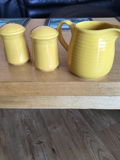 Delphi yellow colour