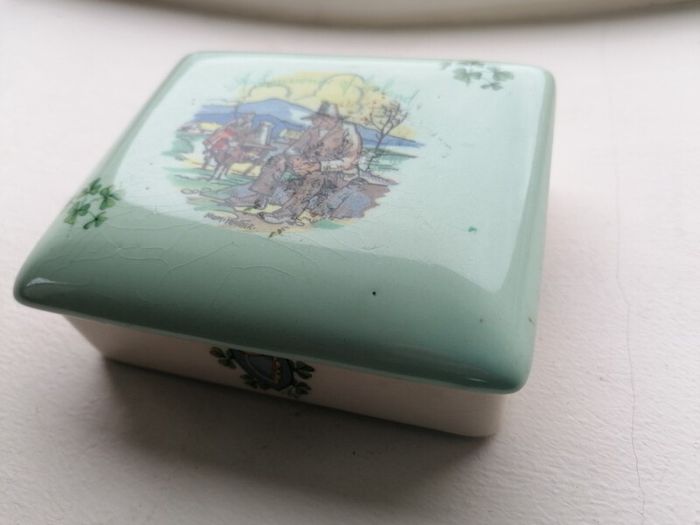 'A Souvenir from Ireland' Trinket Box