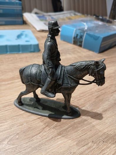 Atlas Editions 1/32 French Brigadier And Horse
