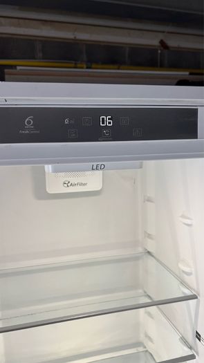 Whirpool integrated fridge
