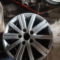 VW Golf Alloy wheel