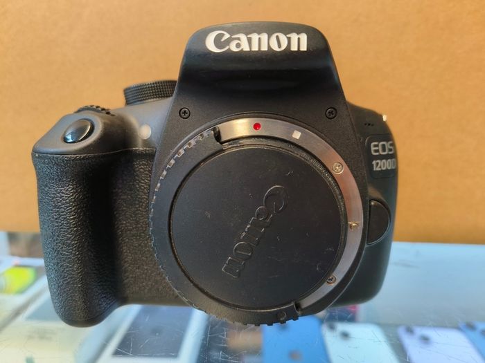Canon EOS 1200D 18MP DSLR Camera Body, Black, with Battery