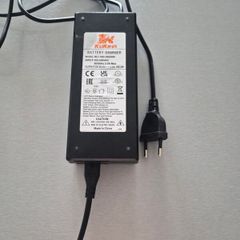 Kukirin battery charger