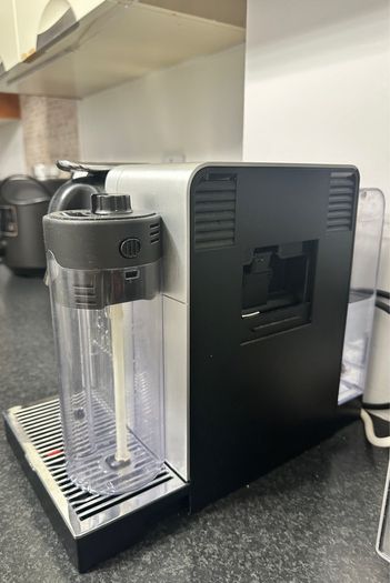 nespresso Coffee machine Original Lattissima Pro