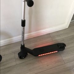 Child's electric scooter