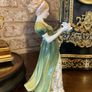 Royal Doulton figurine "Veneta " Image 4