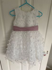 Flower girl dress size 120 age 3-5 worn for an hour