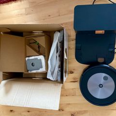 iRobot Roomba j7+ J755840 ,excellent condition, complete set