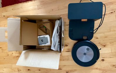 iRobot Roomba j7+ J755840 ,excellent condition, complete set