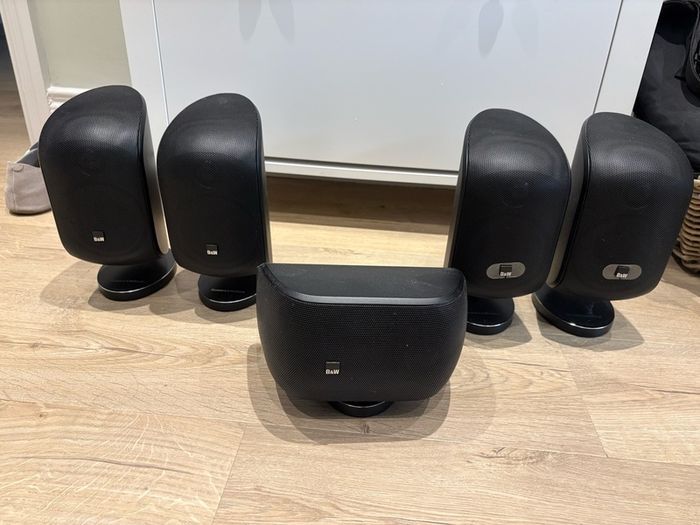 Bowers And Wilkins (B&W) M1 Mk2 Satellite Speakers x5