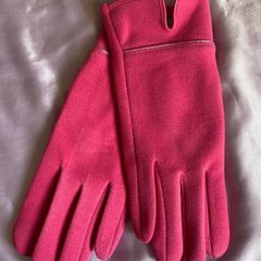 Elegant Pink Gloves with Scallop-edged cuff with TouchScreen compatibility