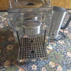 Grind London Nespresso-compatible pod coffee machine & milk frother