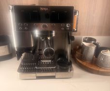 Ninja Luxe Premier 3-in-1 Coffee Machine, Silver ES601UK Selling my Ninja Luxe Premier coffee machine.