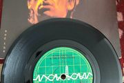 Elvis Costello. Vinyl single