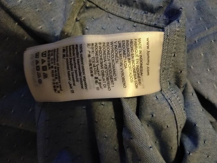 bundle of 2 Tommy Hilfiger mens wear