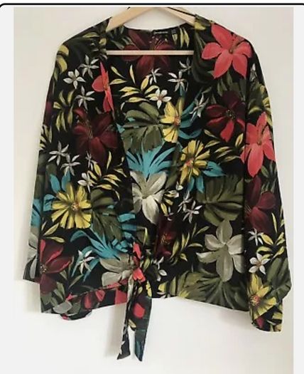 Multi Floral Wrap Long Sleeve Top   Stradivarius, Size M