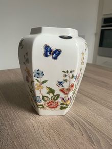 Aynsley vase