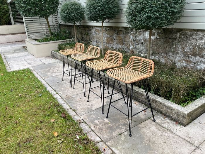 Set of 4 rattan/ bamboo bar stools with metal legs